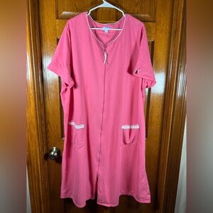 Celestial Dreams Pink Short Sleeve Front Zipper Robe 4X